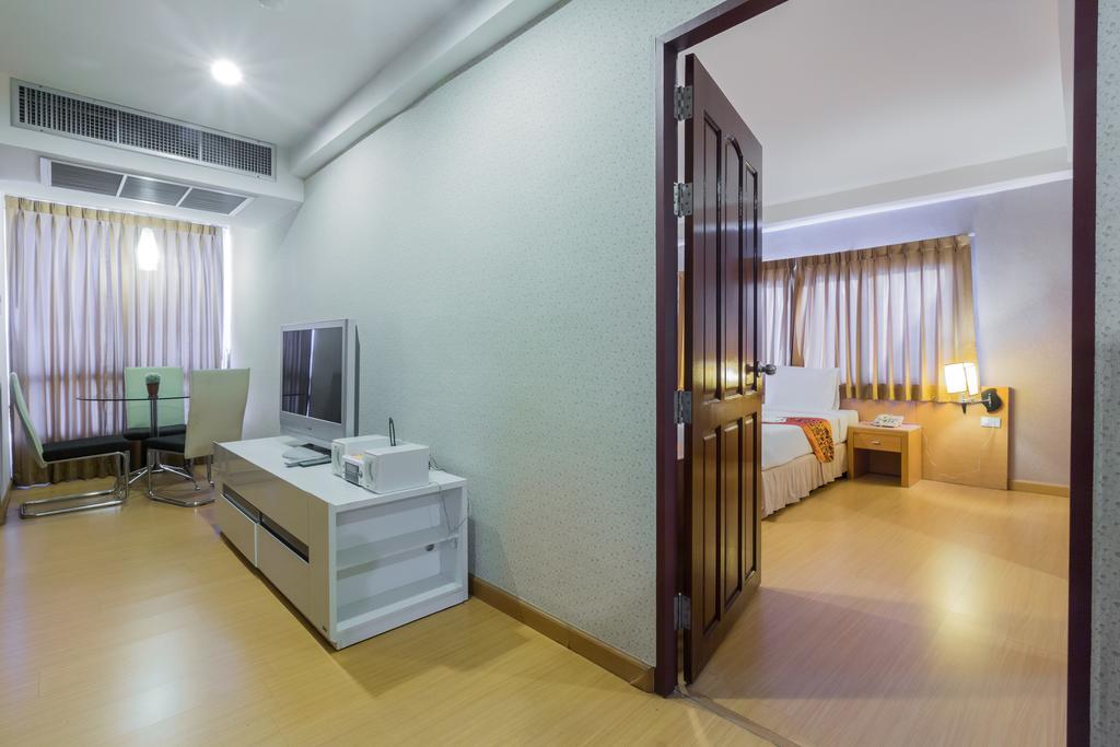 Three Seasons Bangkok Hotell Eksteriør bilde