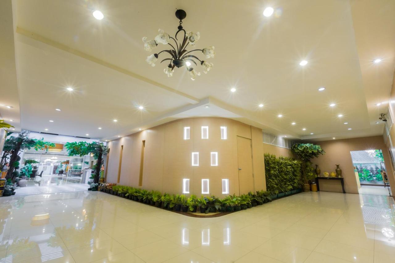 Three Seasons Bangkok Hotell Eksteriør bilde