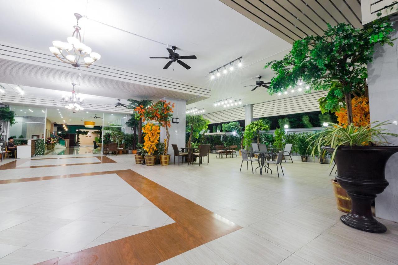 Three Seasons Bangkok Hotell Eksteriør bilde